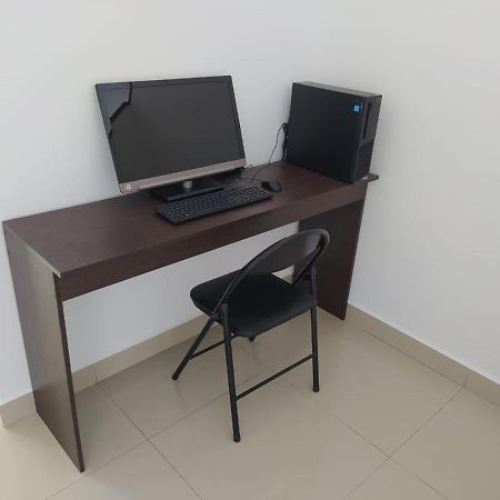 Manta Airport Hotel מראה חיצוני תמונה