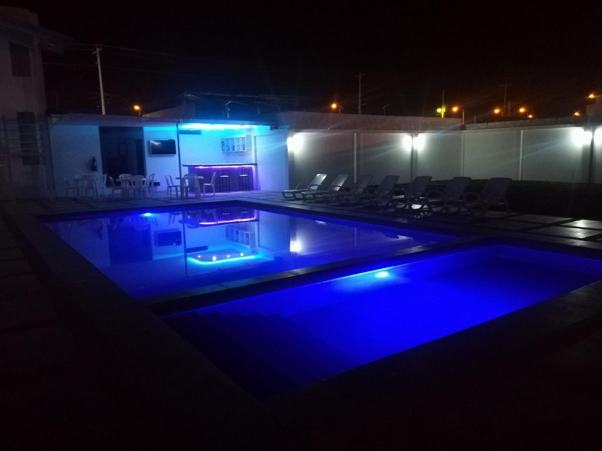 Manta Airport Hotel מראה חיצוני תמונה
